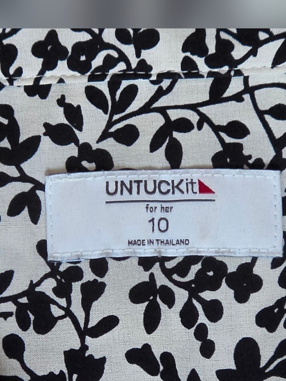 UNTUCKit Nora Button-Down Women's 10 White w/ Black Floral Leaf Print Stretchy - Picture 7 of 12